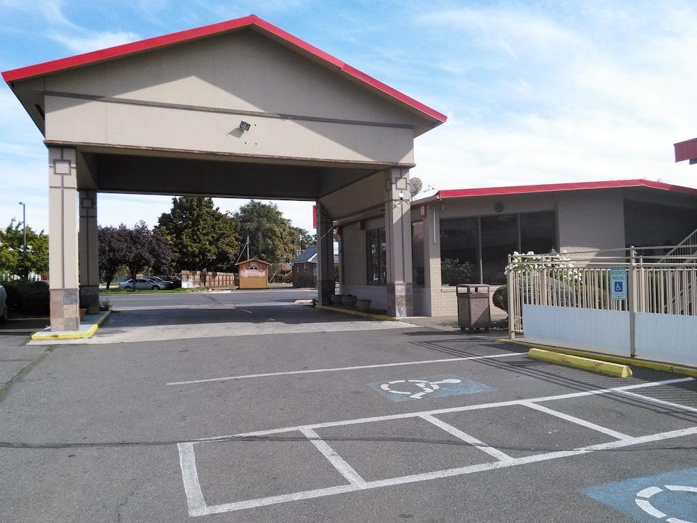 Yakima Valley Inn エクステリア 写真